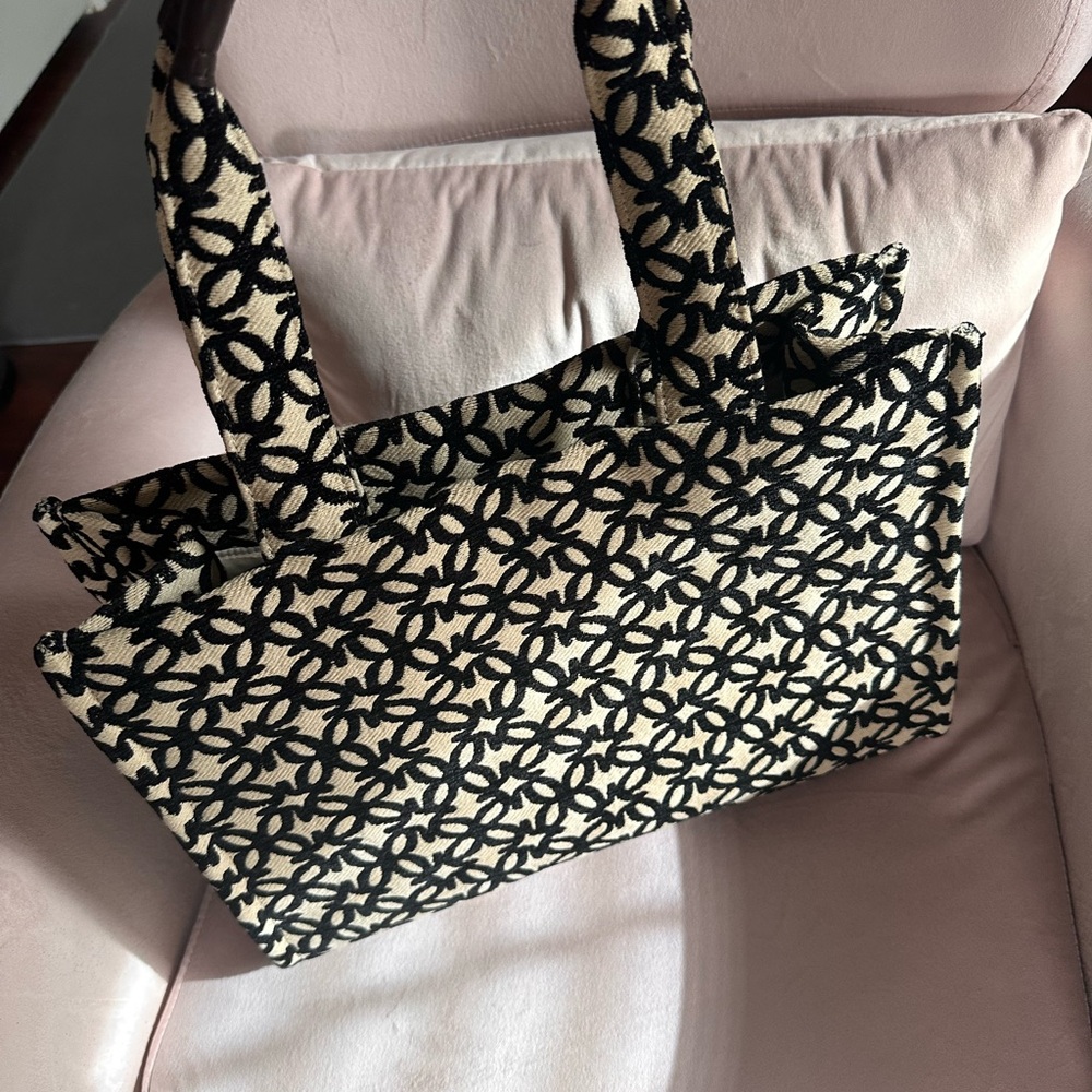 H&M Black and Cream Geometric Tote Bag